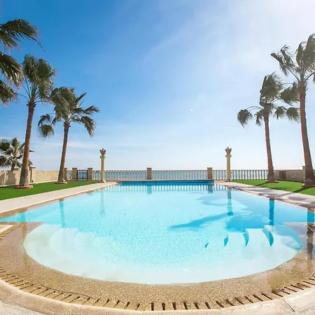 Pearl 4 bedroom villa * Larnaca