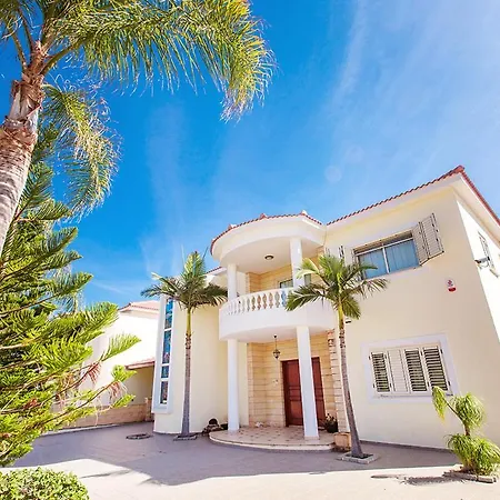 Villa Pearl 4 bedroom villa