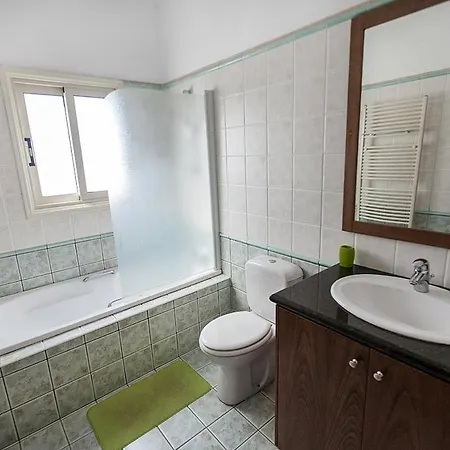 Pearl 4 bedroom villa Villa Larnaca