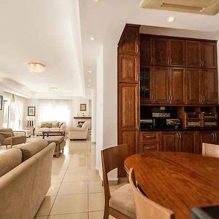 Pearl 4 bedroom villa Villa