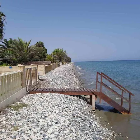 Villa Pearl 4 bedroom villa Larnaca